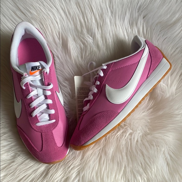 Nike Pacific pink women’s 9.5 - Picture 1 of 11